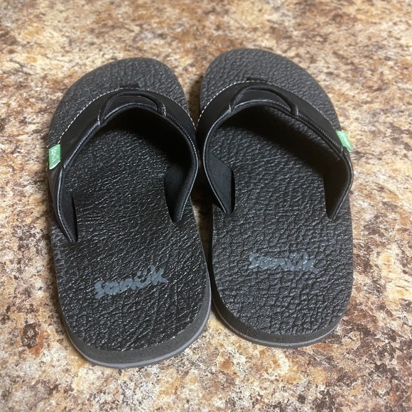 Sanuk Black Beer Cozy Flip Flops Kids Size 13 or 1 - Picture 5 of 7